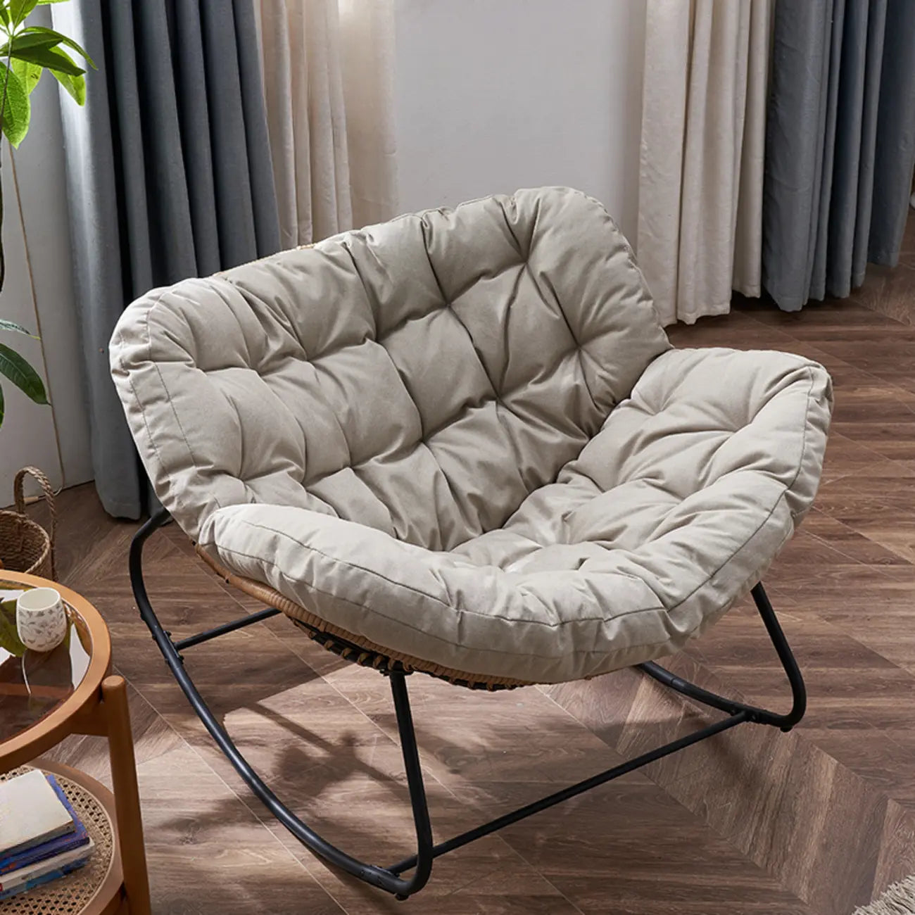 Fauteuil à bascule rembourré sans accoudoirs avec coussin pour salon