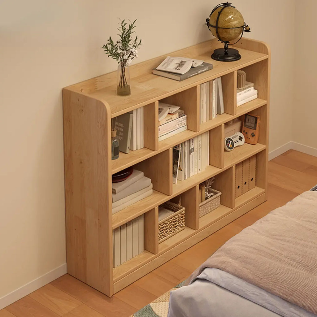 Bibliothèque basse rectangulaire en bois brun naturel avec rangement horizontal