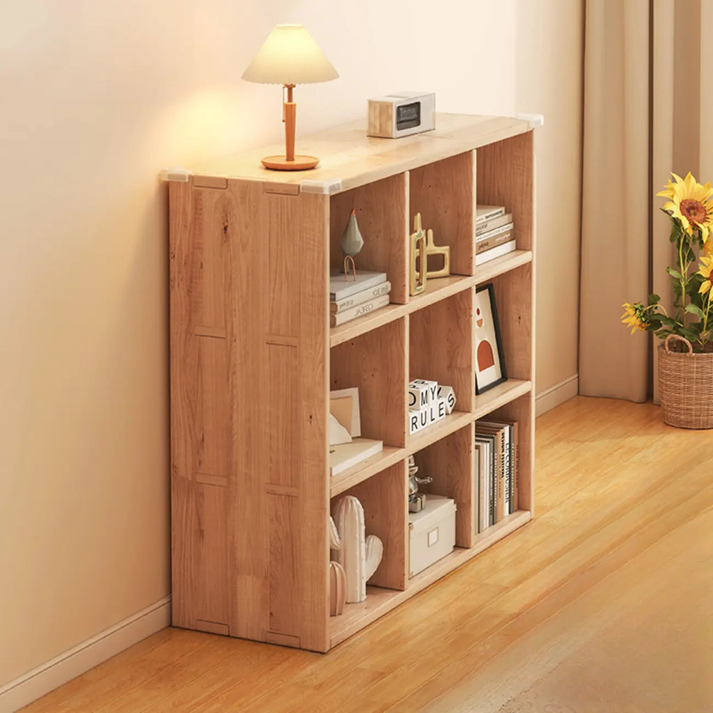 Bibliothèque basse rectangulaire en bois brun naturel avec rangement horizontal