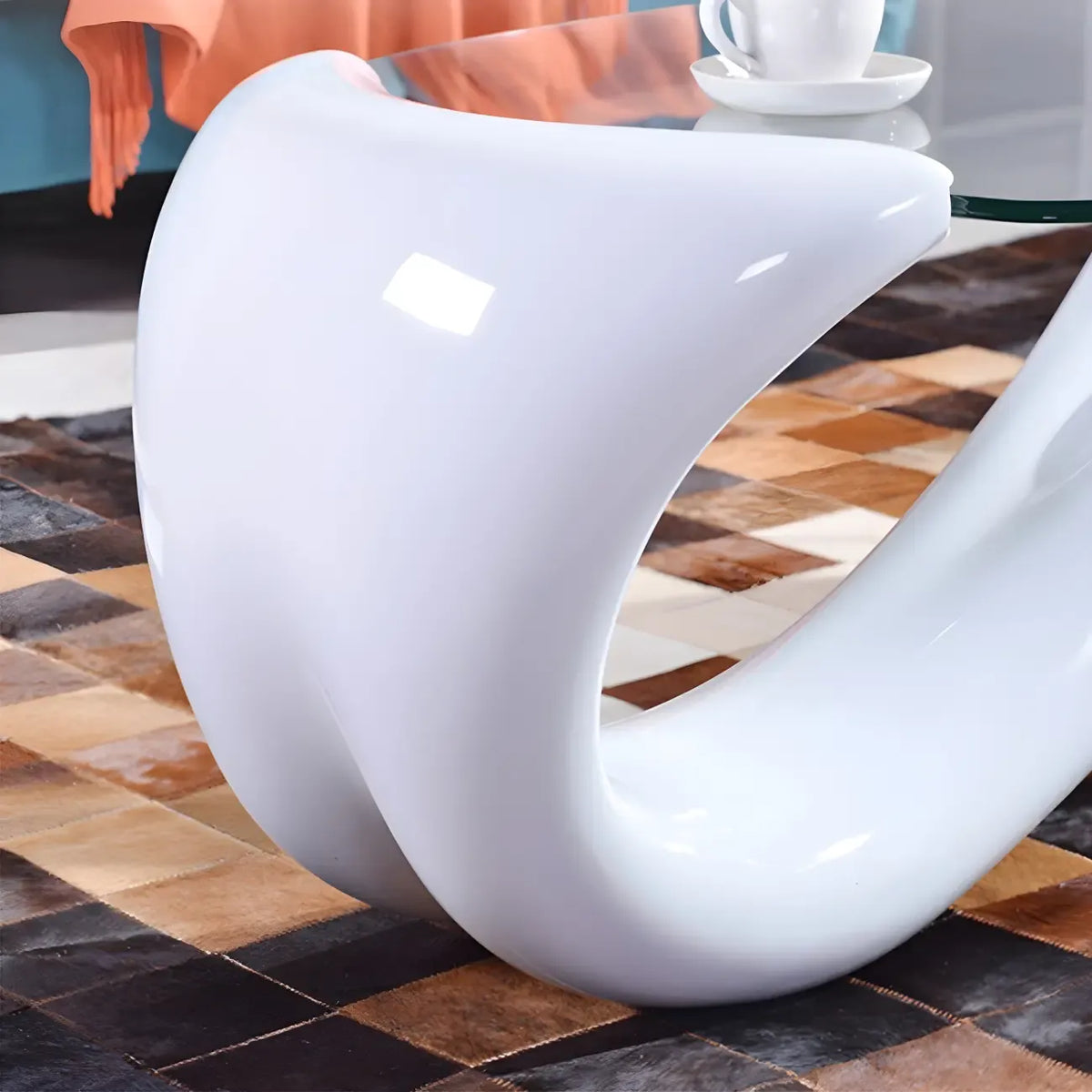 Table basse ovale moderne abstraite avec plateau en verre et piètement en métal
